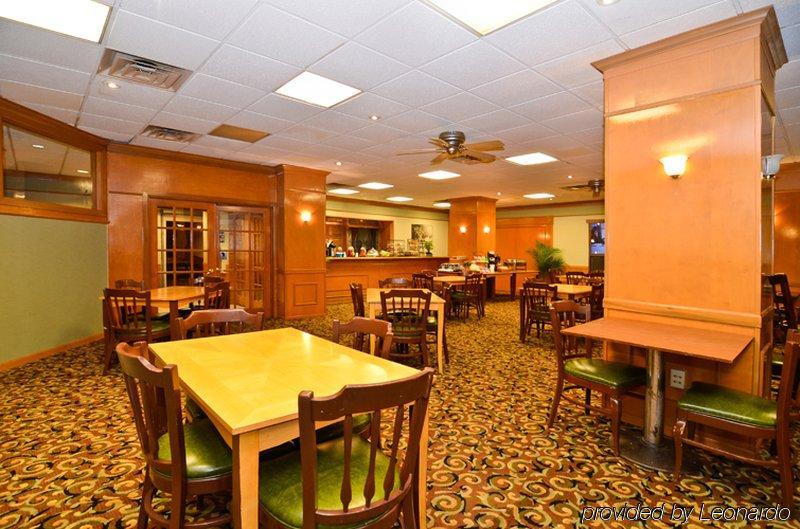 Fairfield Inn & Suites By Marriott Milwaukee Downtown Restauracja zdjęcie